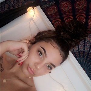 Meet your Posher, Jacell